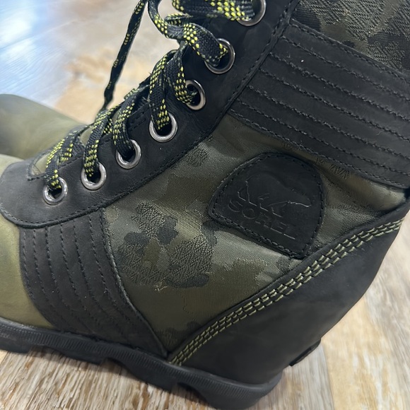 Women’s Sorel Camo wedge bootie - Picture 4 of 4
